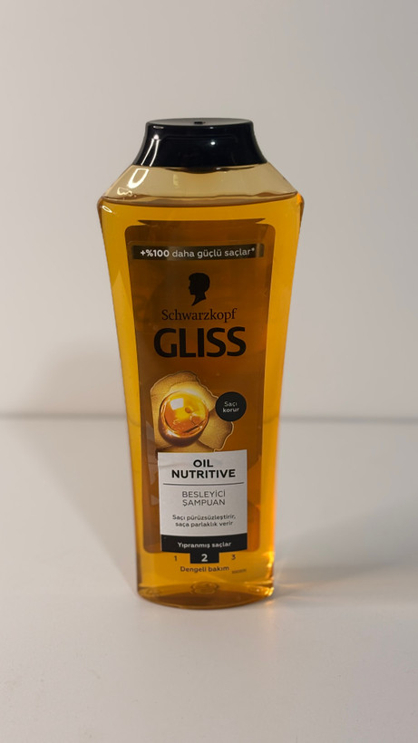 شامپو ترمیم کننده و مغذی گلیس مدل OIL NUTRITIVE
